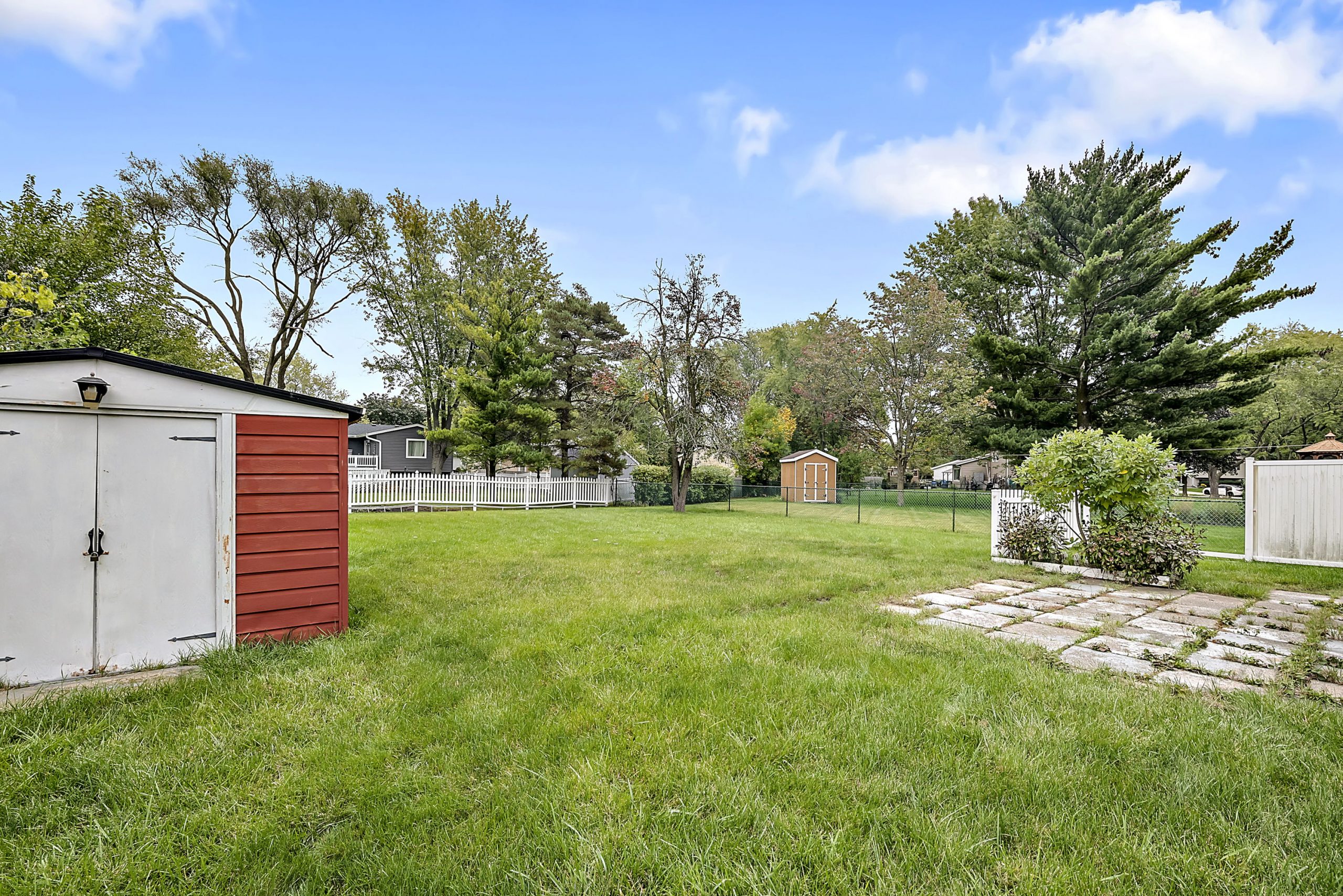 back yard at 623 Macarthur Dr , Buffalo Grove, IL 60089